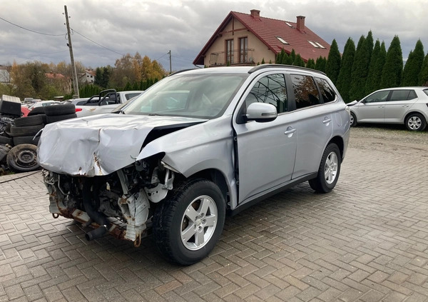 Mitsubishi Outlander cena 14900 przebieg: 100000, rok produkcji 2013 z Nasielsk małe 172